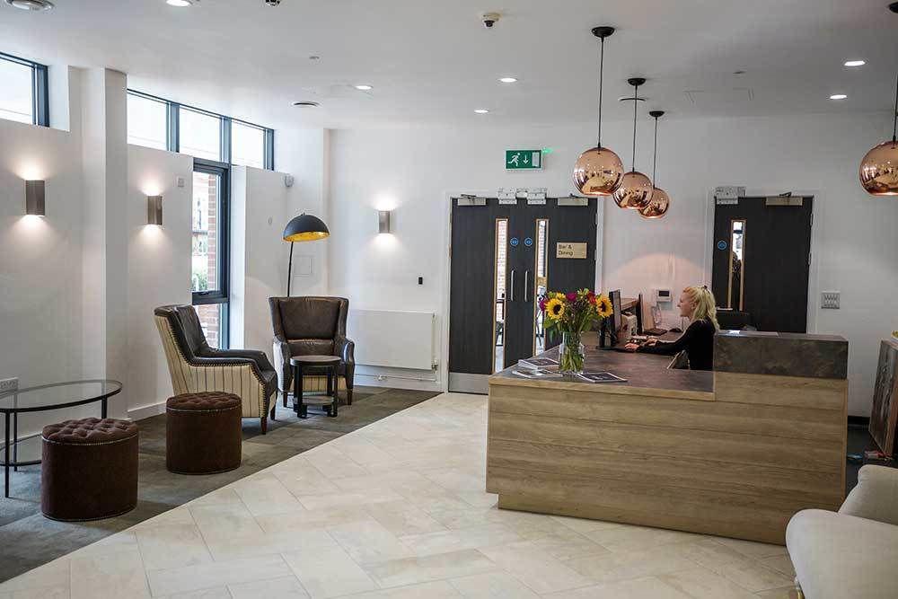 The Lodge Hotel Newbury  Exterior photo