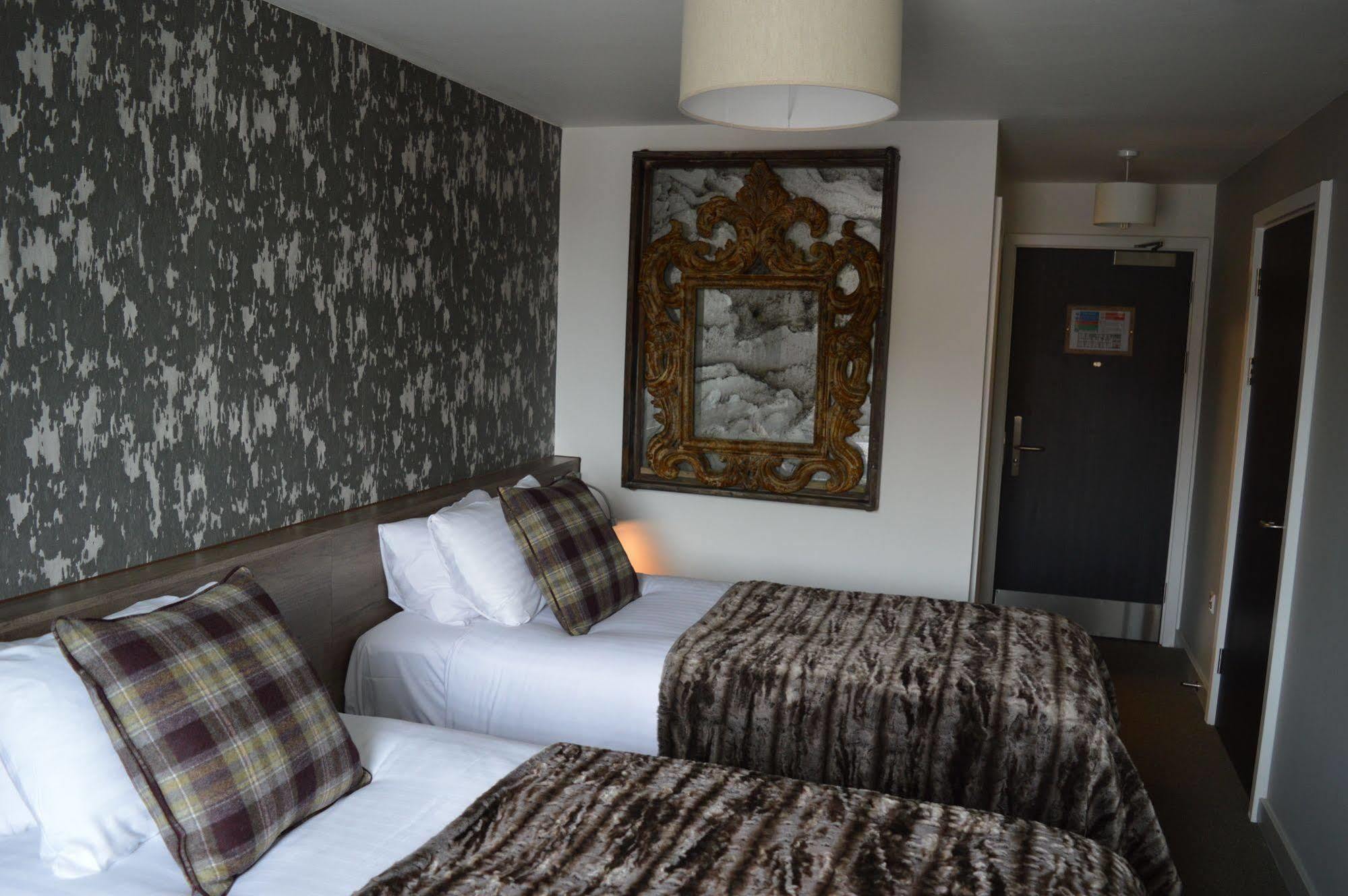 The Lodge Hotel Newbury  Exterior photo