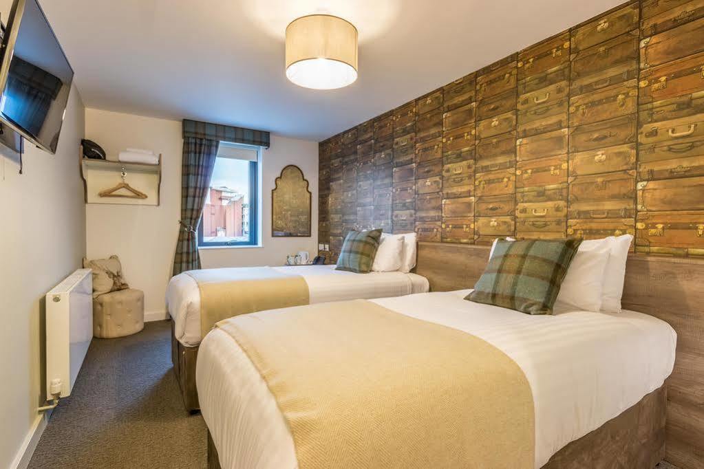 The Lodge Hotel Newbury  Exterior photo